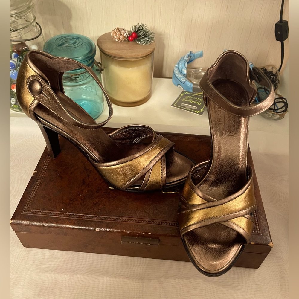 Coach Darrie gold and pewter metallic leather sandals. Made in Italy.